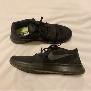 Women’s Nike Free Run ALL Black